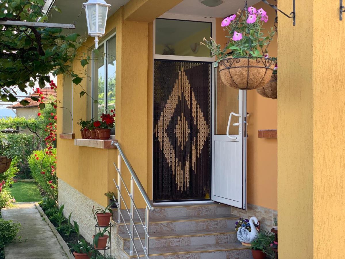 Вила В С. Габарево, Долината На Розите. Gabarevo Kültér fotó