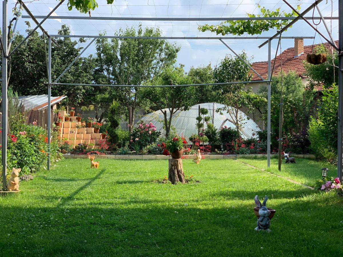 Вила В С. Габарево, Долината На Розите. Gabarevo Kültér fotó